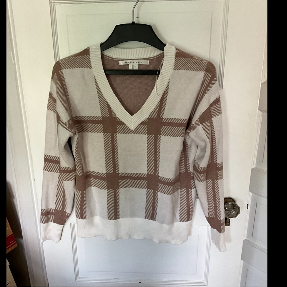 TJ Maxx Plaid V Neck sweater